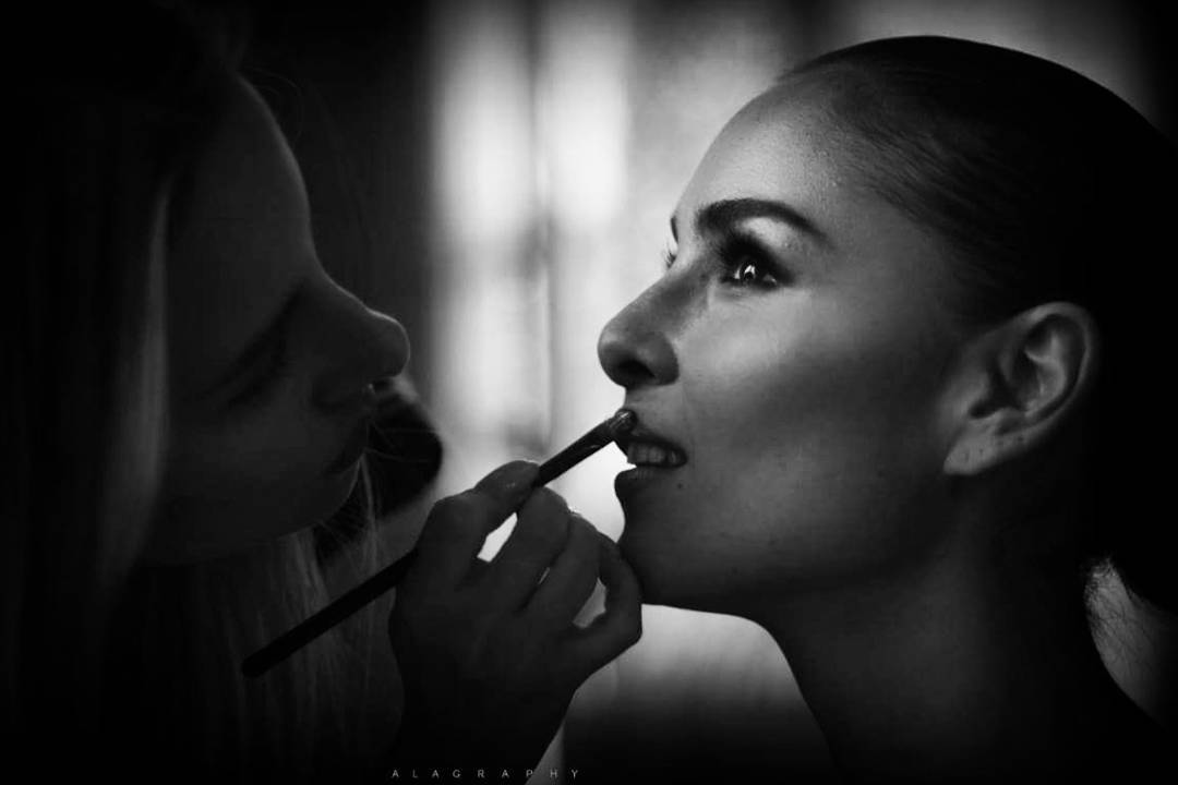  painting a  beauty called Sara at  Paris  fashion... more monochrome photography at http://bnw.alahay.org