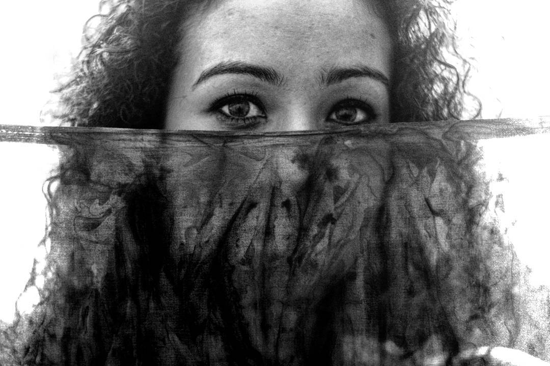 There is a thin line between your  light and your ... more monochrome photography at http://bnw.alahay.org
