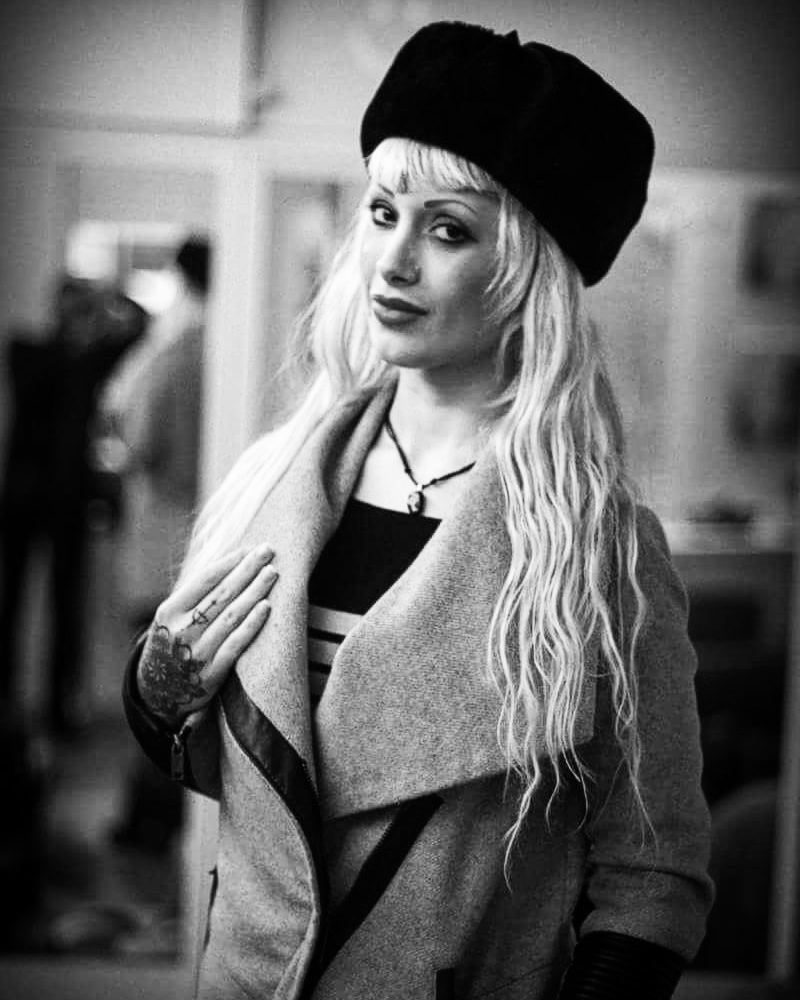 The  pretty  face of  winter ... more monochrome photography at http://bnw.alahay.org