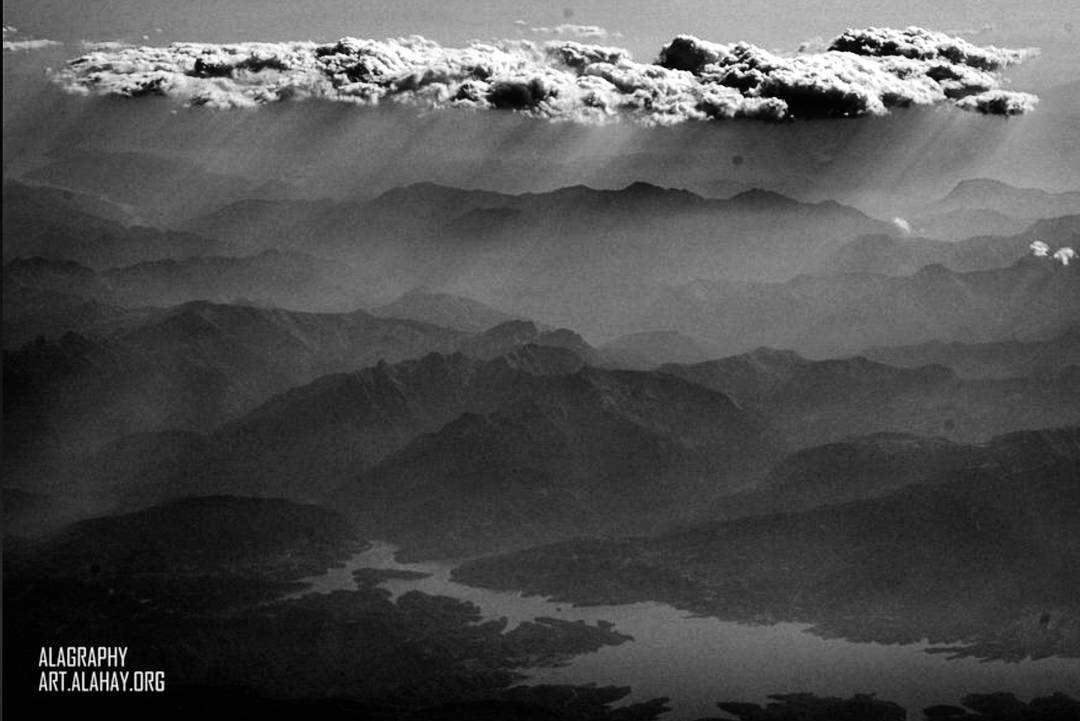 Meet me at  cloud  9   cloudporn ... more monochrome photography at http://bnw.alahay.org
