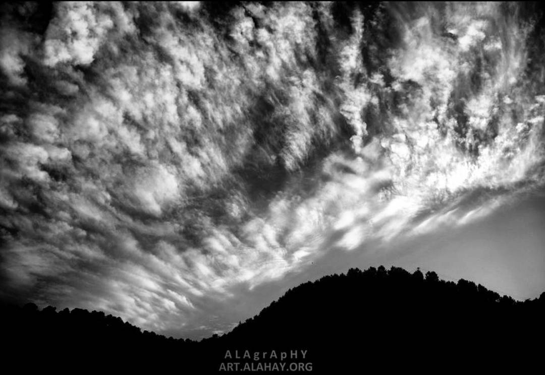 Today I'm skywatching  skyporn  cloudporn ... more monochrome photography at http://bnw.alahay.org