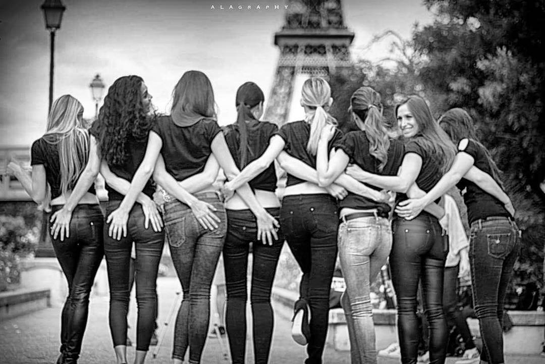  models in  paris .   photoshoot  model  look  bla... more monochrome photography at http://bnw.alahay.org