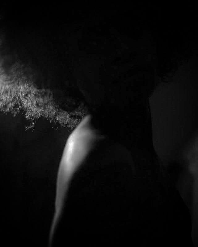 Laissons les jolies femmes aux hommes sans imagina... more monochrome photography at http://bnw.alahay.org
